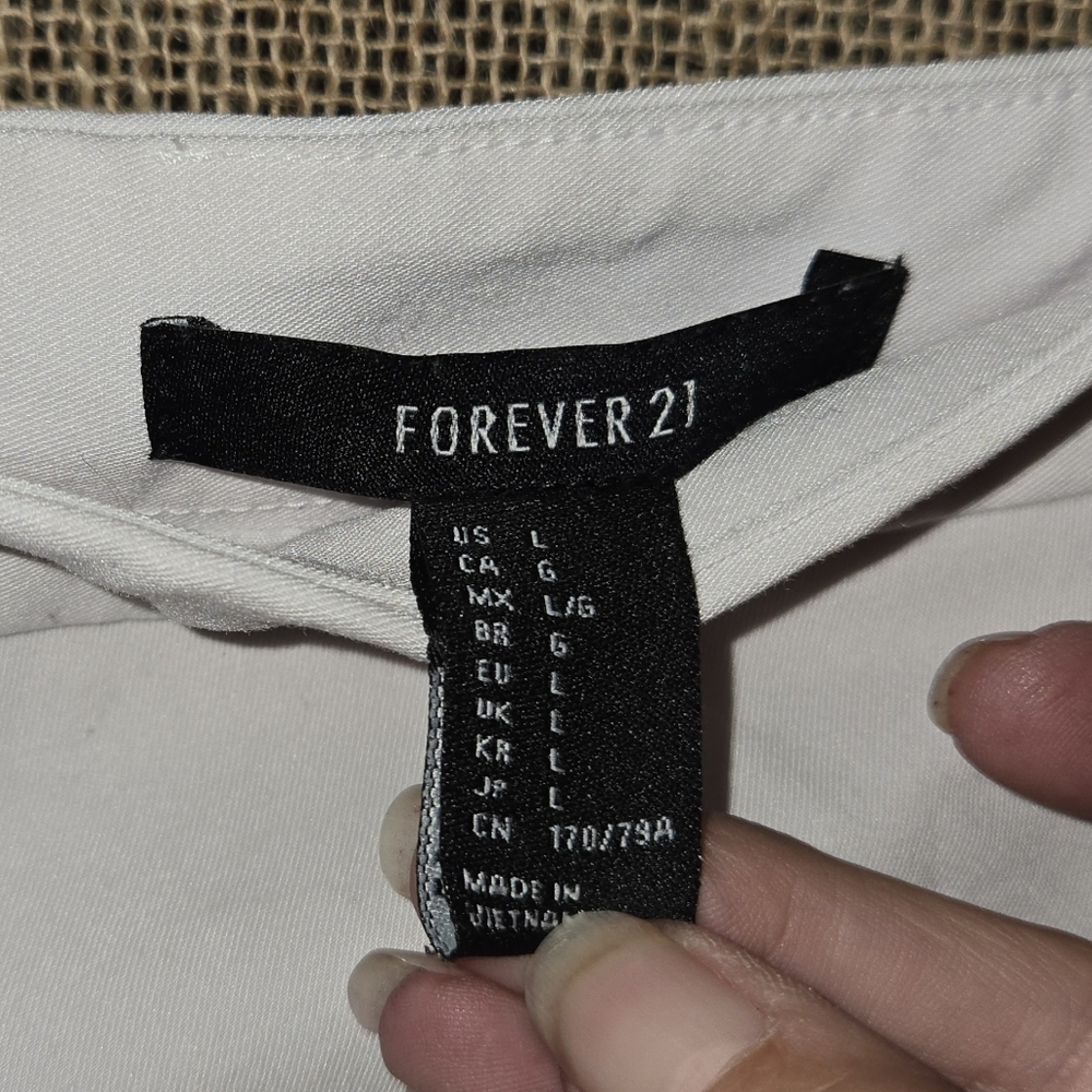Women's Forever 21 White Pleated Skirt Size Large - Picture 2 of 4